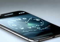 三星i929手机时钟怎么放大显示？