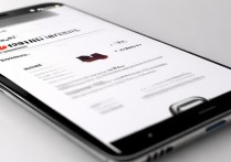 华为畅玩3C怎么装SIM卡和内存卡？步骤详解