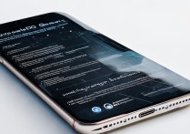 苹果手机老是突然黑屏是什么原因导致的？