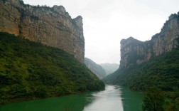 老凹仲鱼洞河风景区