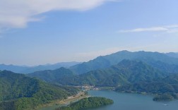 屋脊山风景区