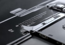 oppo手机后壳怎么打开，oppo手机后盖拆卸教程