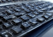 三星2016键盘怎么拆开？三星2016笔记本键盘拆卸方法图解