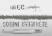 i9300三星手机怎么截屏？三星手机截屏快捷键是什么