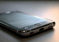 三星小手怎么回事？三星手机屏幕自动点击怎么办