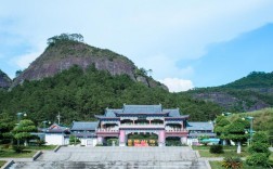 都峤山庆寿岩风景区