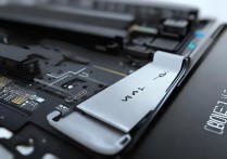 华为麦芒6双卡槽怎么装第二张卡？