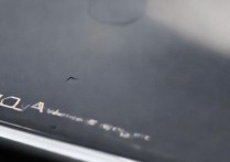 vivoy73手机壳后盖怎么卸？vivoy73后盖拆卸教程