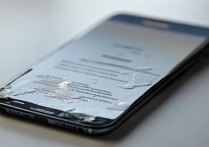 三星手机后盖脱落了，自己怎么粘才能牢固？