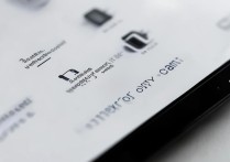 华为平板怎么把内存卡插入并设置使用？