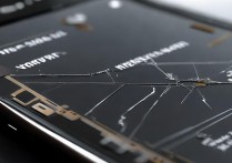 苹果5s屏幕透光怎么修复？自己动手能解决吗？