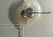 苹果耳机孔小怎么办？插不进去怎么解决？