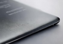 oppo手机的后盖怎么开，oppo手机后盖拆卸教程