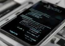 oppo手机怎么取电池，oppo手机电池拆卸步骤图解