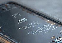 苹果4s闪屏开不了机怎么办？教你3步快速修复！