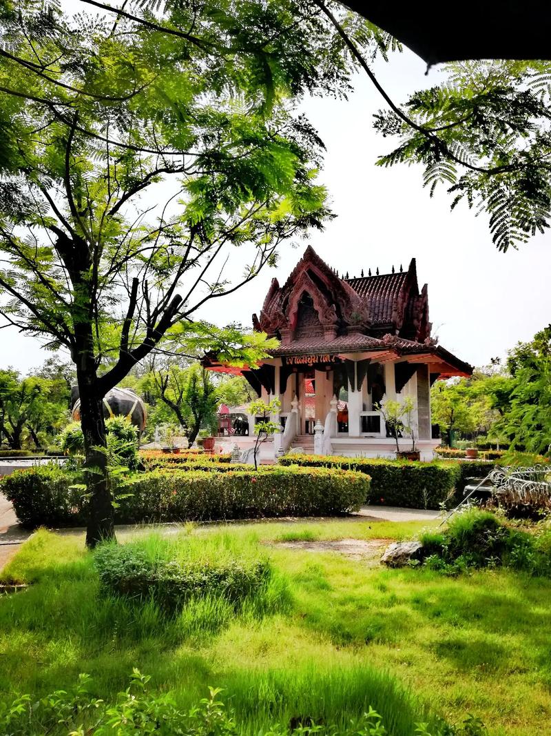 泰国最美风景区-图1