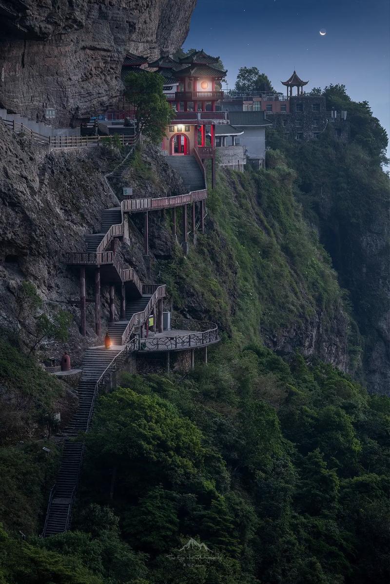 灵通岩风景区旅游-图1