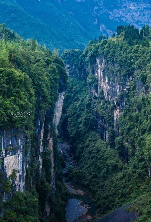 潍坊临朐风景区峡谷-图1