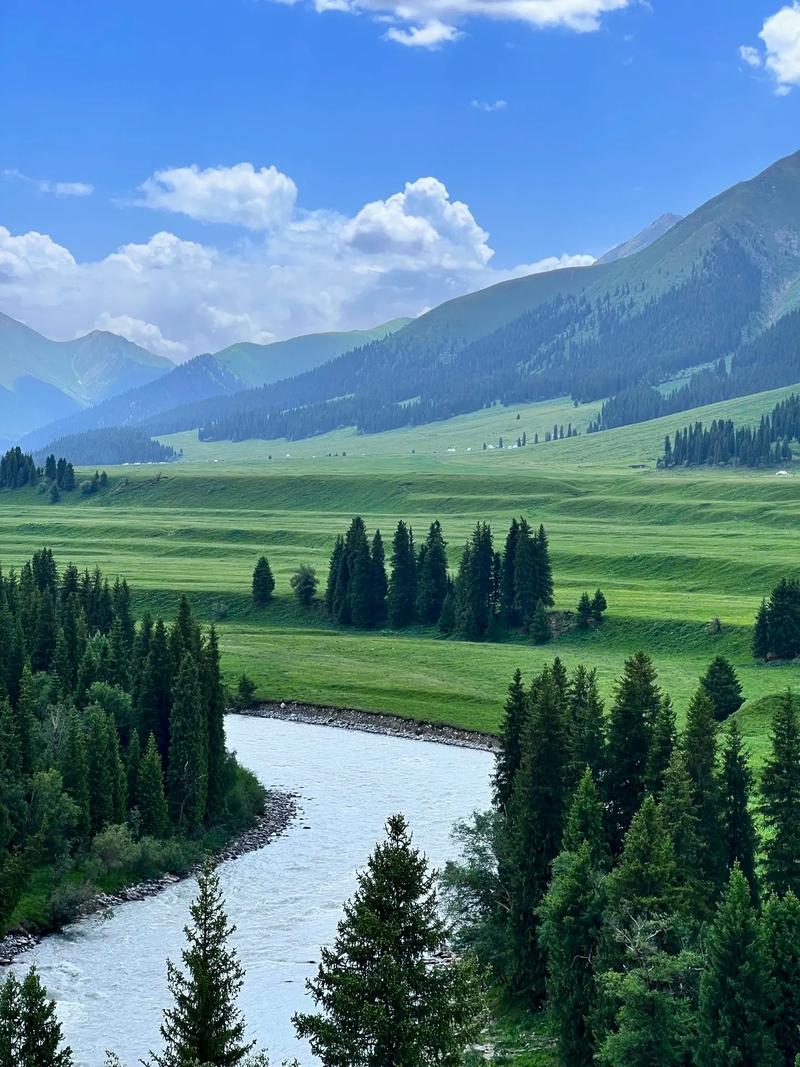 新疆自然风景区-图2