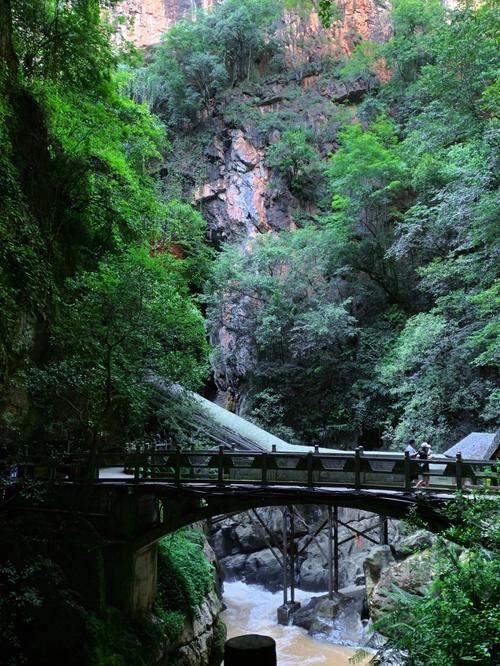 宜良九乡风景区的简介-图2