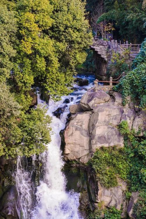 大叠水瀑布风景区-图1