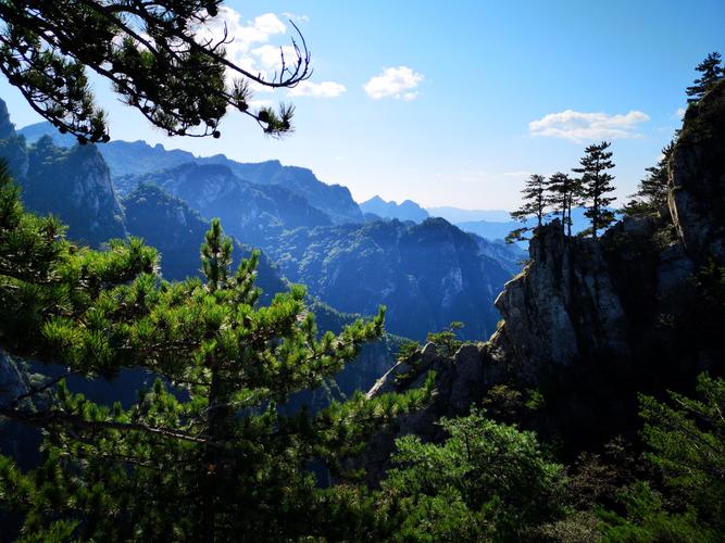 白露山风景区-图2