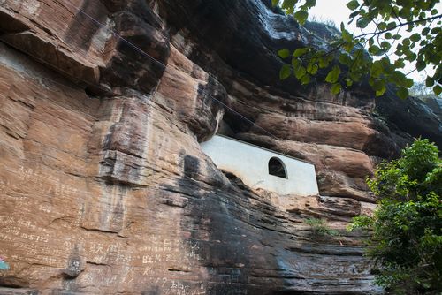 宴石山风景区-图1