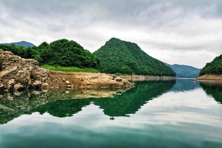 板峡湖风景区-图1