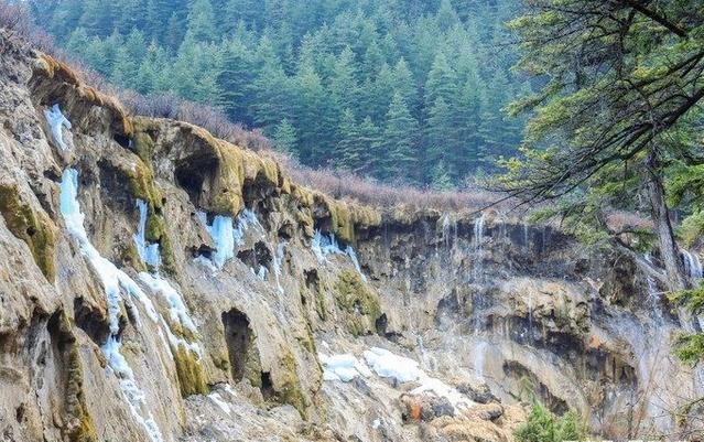 九寨沟地震后风景区-图1