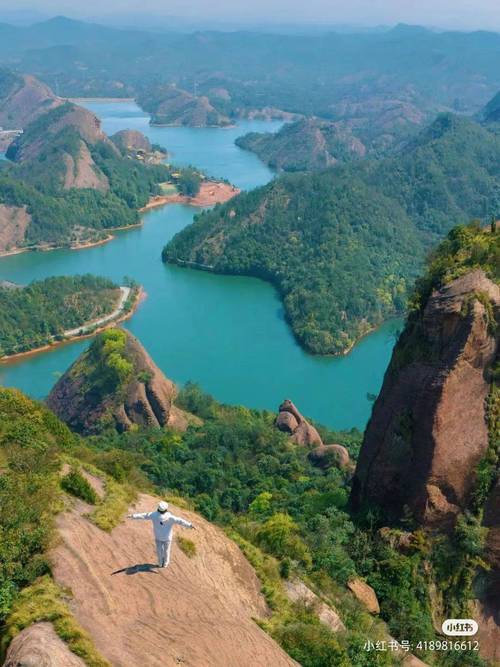 上饶梧风洞风景区-图1