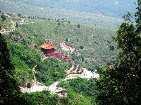 卧龙风景区在哪里-图2