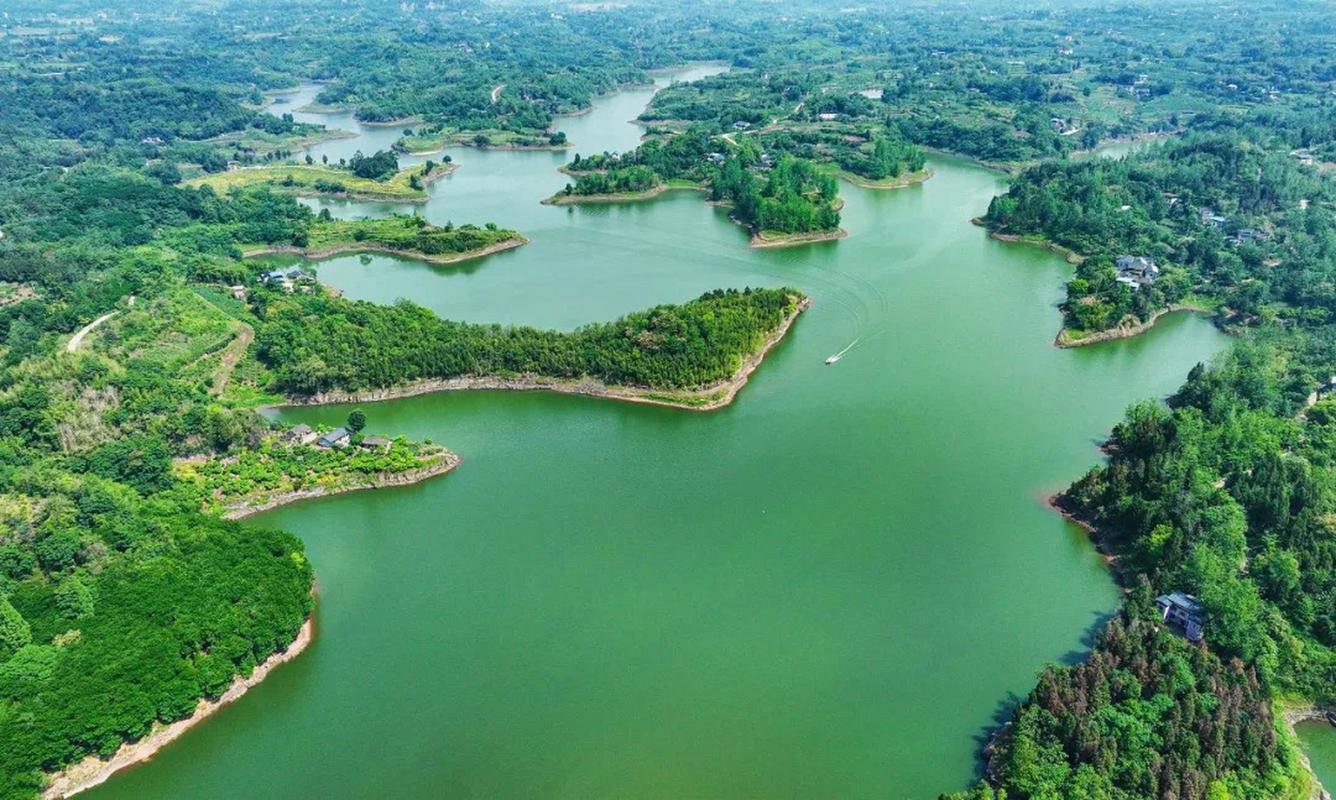 二龙湖风景区-图1