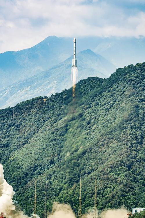 西昌泸山风景区-图1