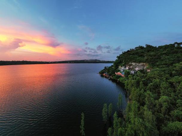 湛江湖光岩风景区-图1