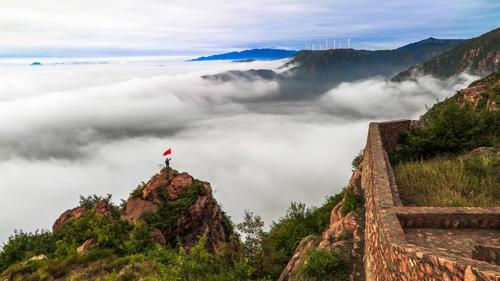 新密尖山自然风景区-图1