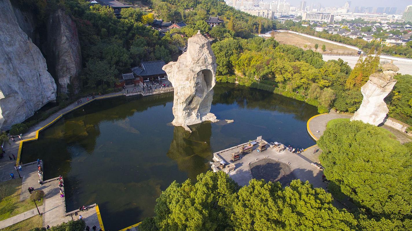 柯岩鲁镇风景区-图1