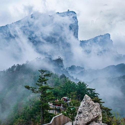 伏牛山风景区-图3