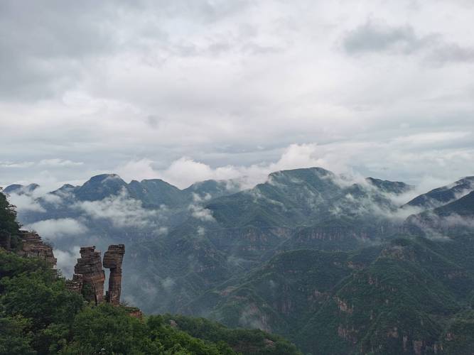 洛阳黛眉山风景区图片-图1