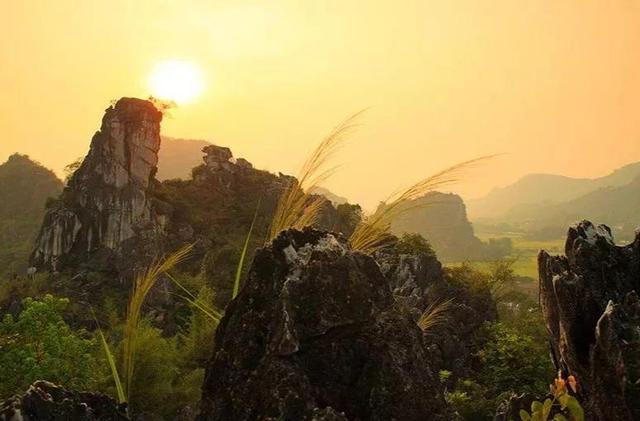 苹塘石山峰林风景区-图1