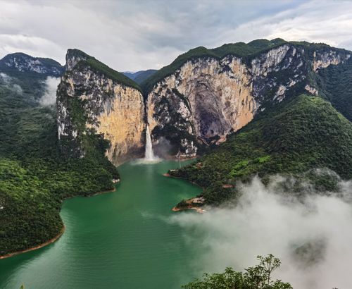 清江蝴蝶崖风景区-图3