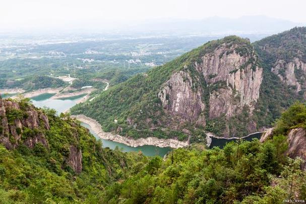 平山天台山风景区-图2