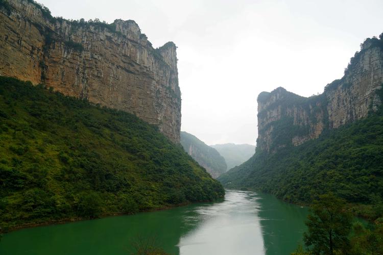 老凹仲鱼洞河风景区-图1