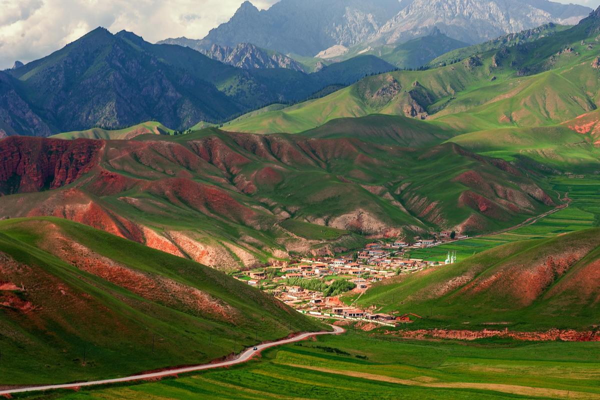 祁连县卓尔山风景区-图1