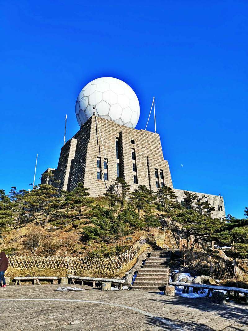 黄山风景区光明顶酒店-图1