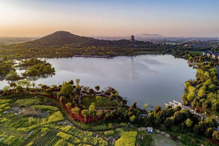 张家港市凤凰山风景区-图1