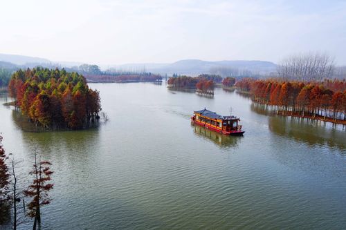 天泉湖风景区-图1