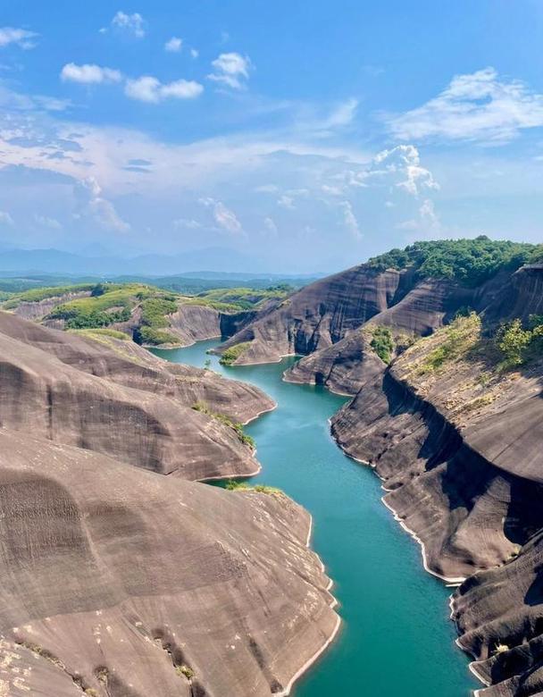 丹霞地貌风景区-图1