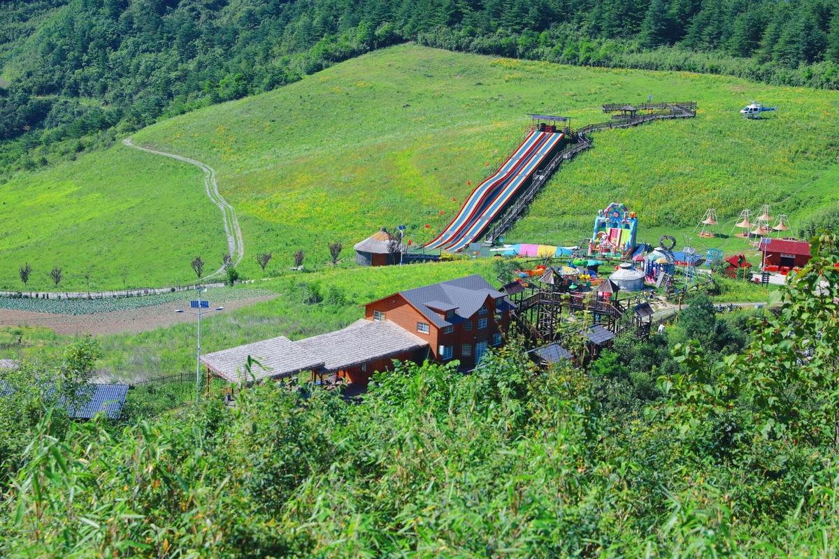 镇巴草坝子风景区-图1