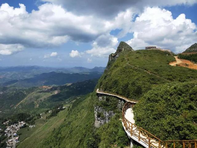 兴义白龙山风景区-图1