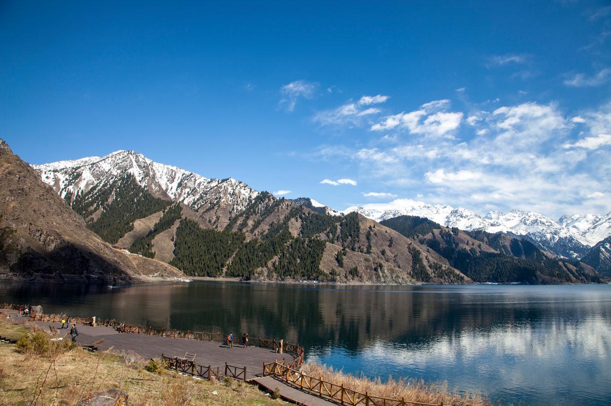 天山天池风景区旅游-图1